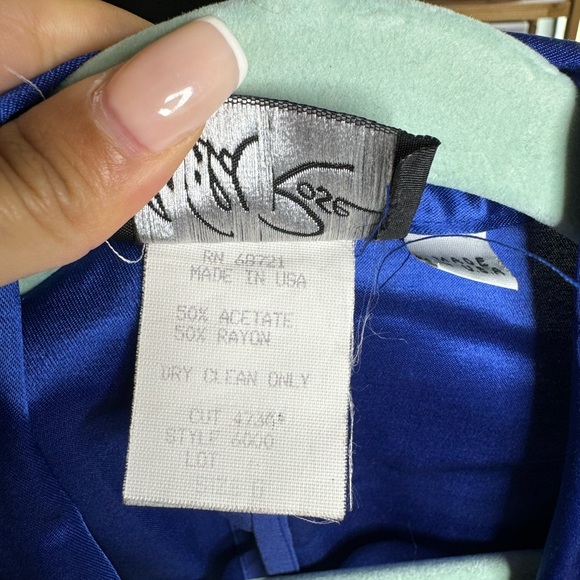 Wild Rose - Picture 3 of 11